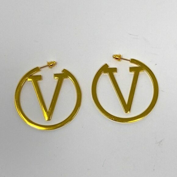 NWT Large Gold Tone V Hoop Earrings - Picture 3 of 6
